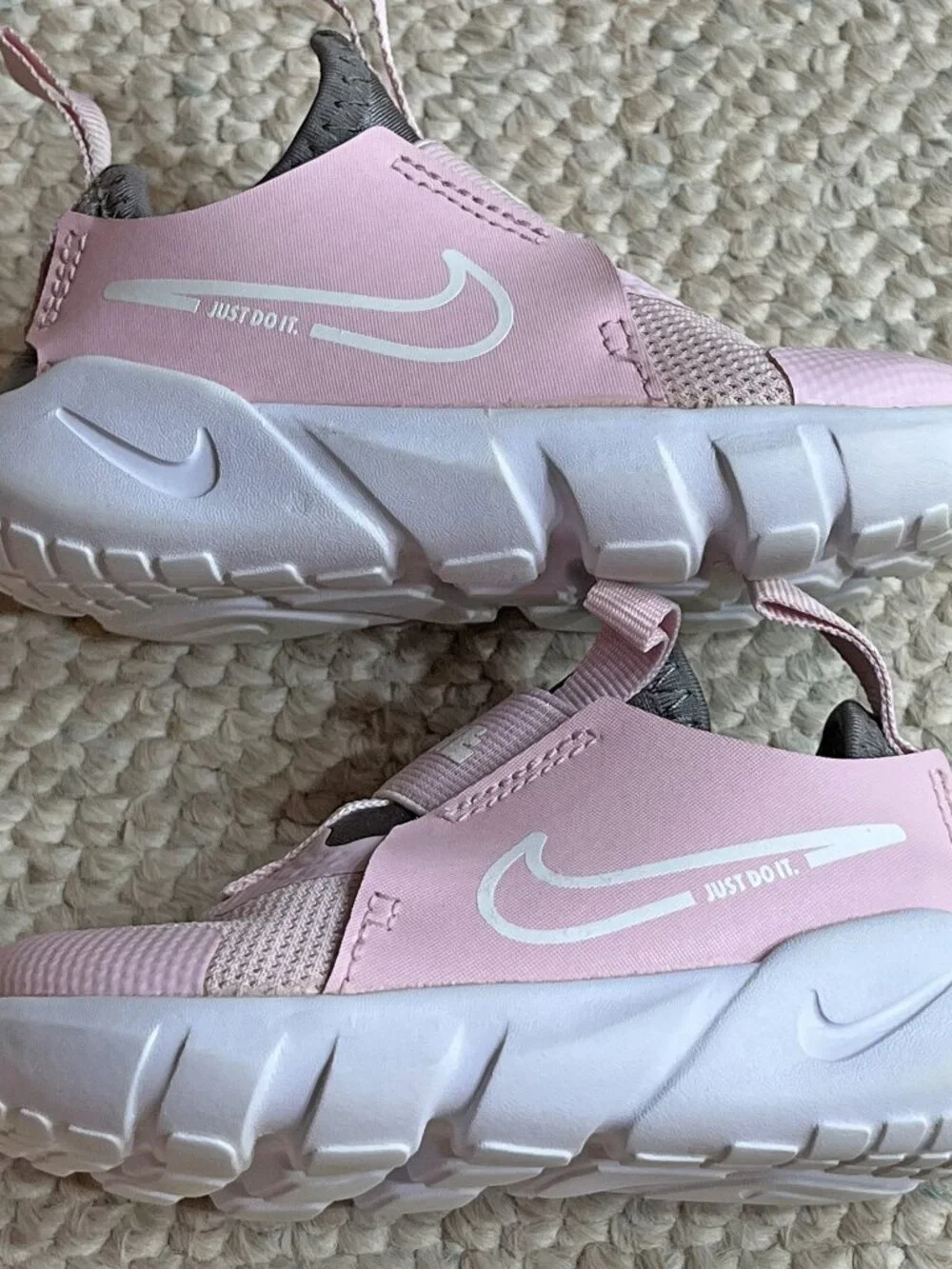 Nike Flex Runner Toddler Girl Size 6C Pink Sneakers BOXED